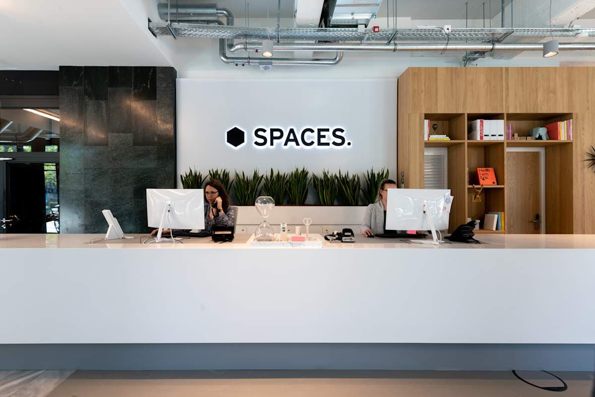 Spaces Kallmorgen Tower interior photo 2