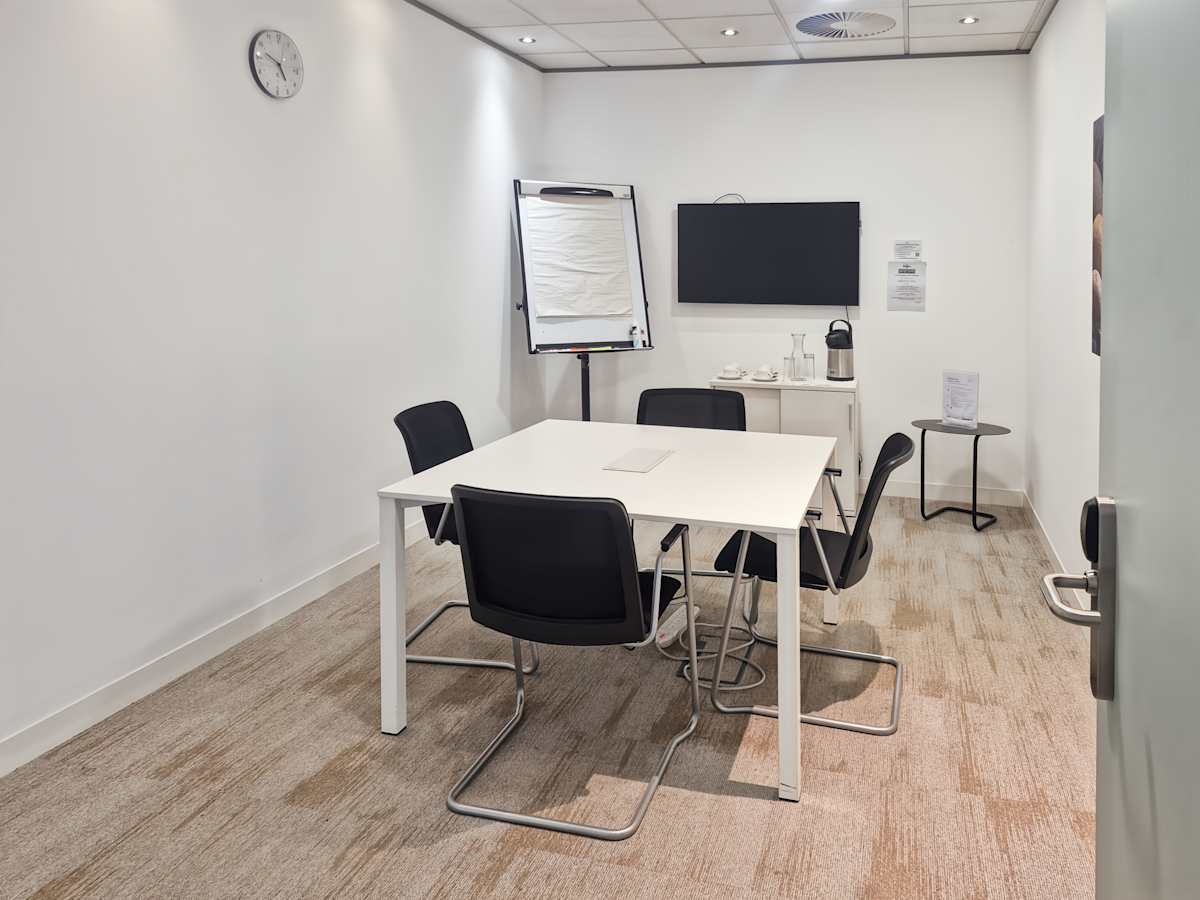 Regus - London, Enfield Innova Park interior photo 9