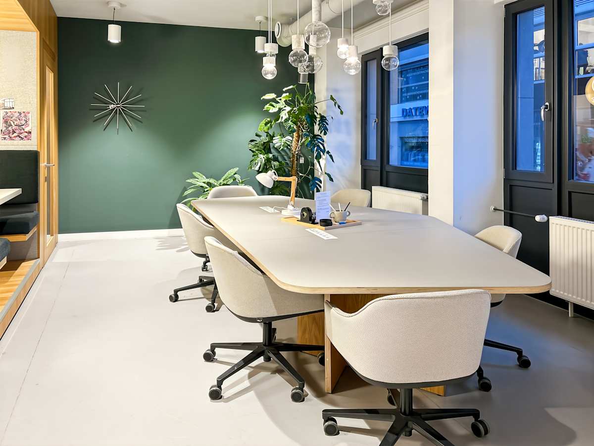 Spaces Breite Strasse interior photo 9