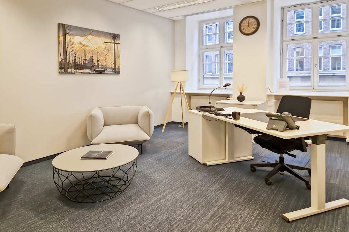 Regus - Hamburg Chilehaus interior photo 13