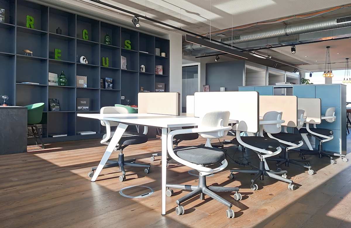 Regus - Hamburg, Hafen Süderelbe interior photo 8