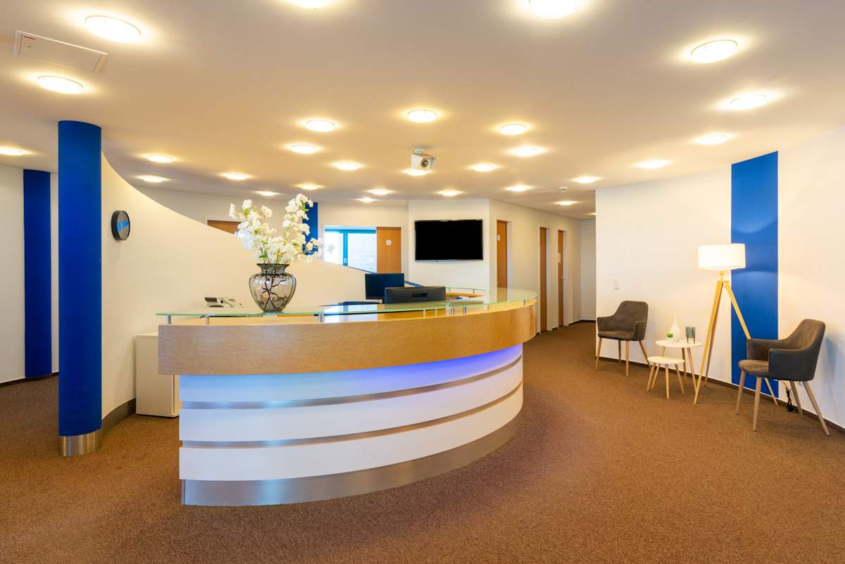 HQ - Bremen, Bremen Airport interior photo 2