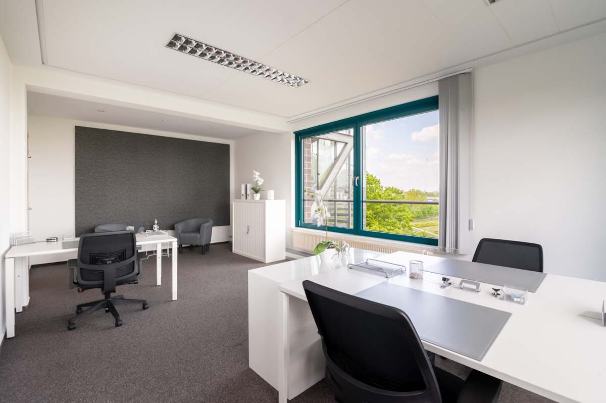 HQ - Bremen, Bremen Airport interior photo 8