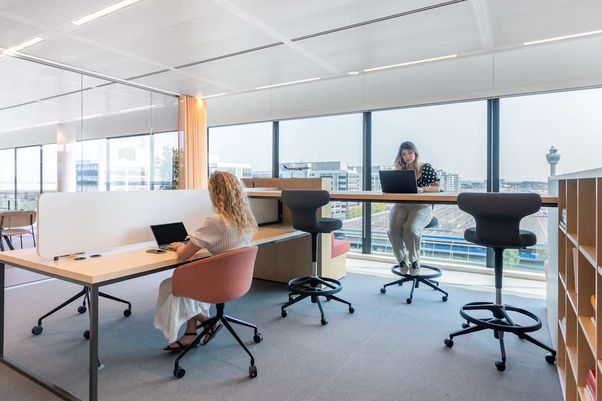 Spaces Schiphol Airport interior photo 12