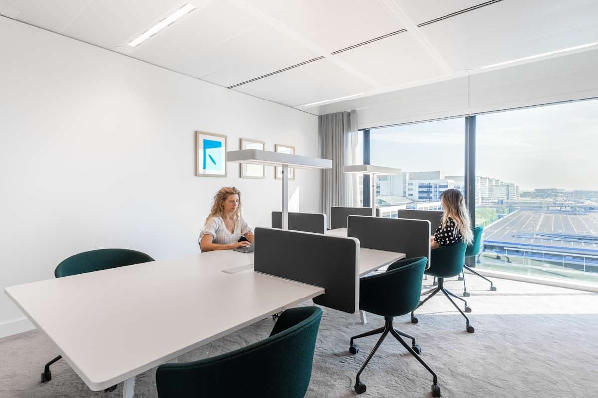 Spaces Schiphol Airport interior photo 4