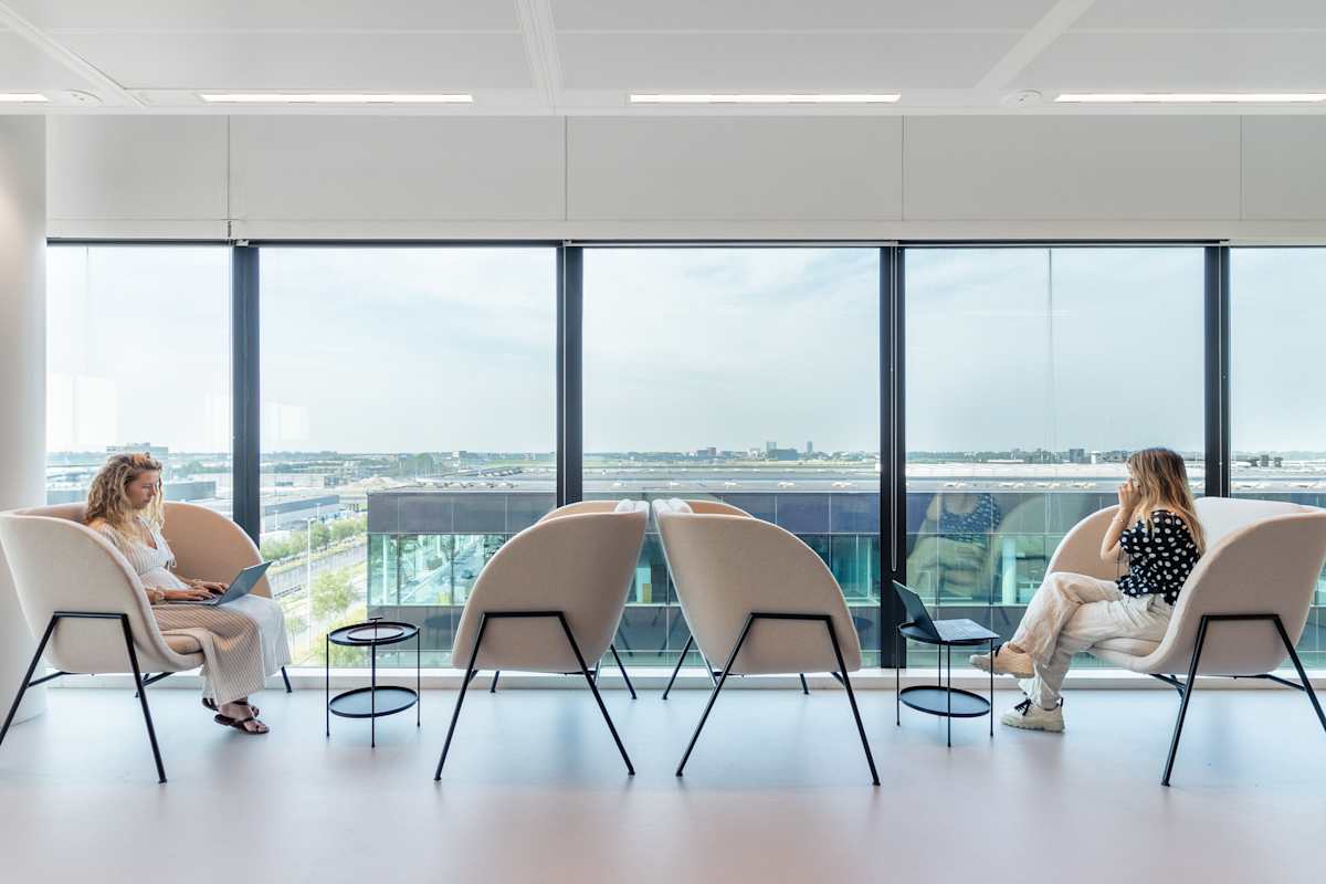 Spaces Schiphol Airport interior photo 5
