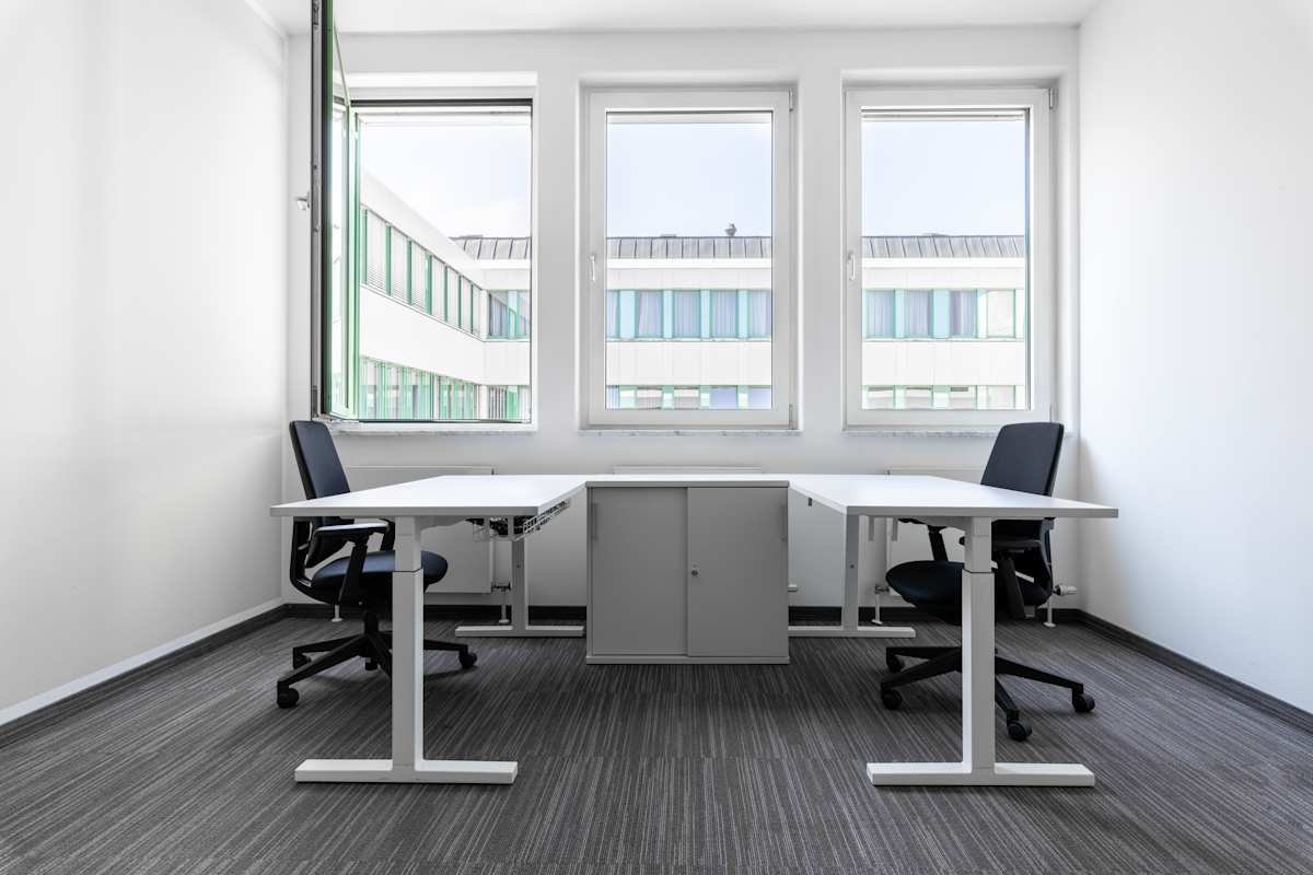 HQ - Unterföhring, Feringastraße interior photo 9