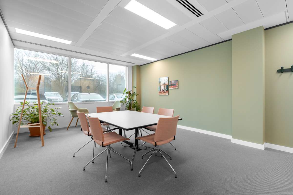 Spaces Ealing Aurora interior photo 3