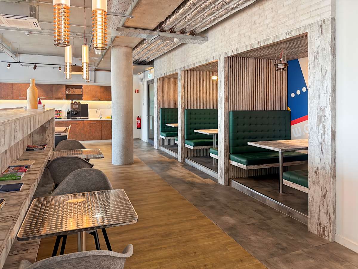 Regus Prinzenpark interior photo 5