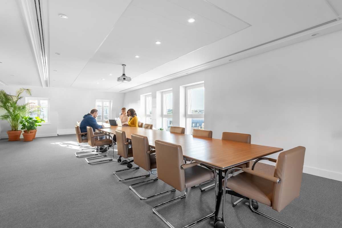 Spaces 54 Avenue Hoche interior photo 3