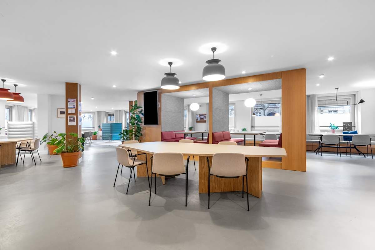 Spaces 54 Avenue Hoche interior photo 5