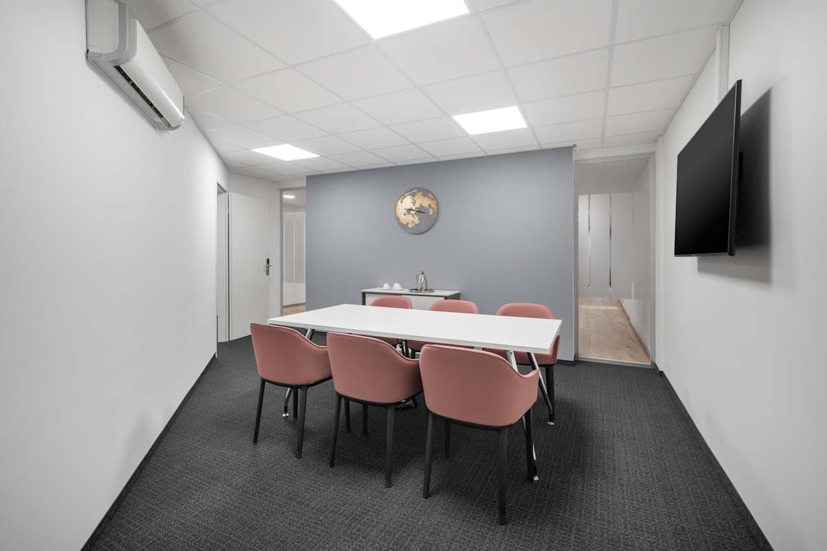 Regus - Frankfurt, Lyoner Stern interior photo 3