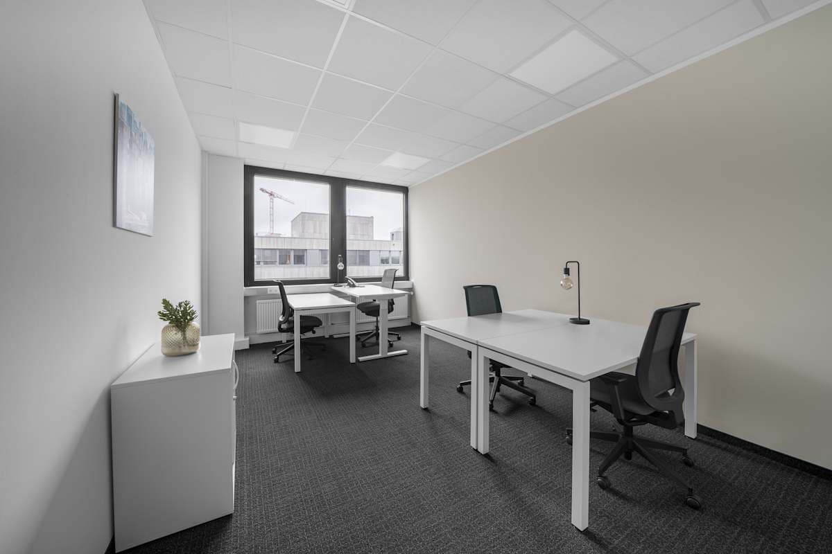 Regus - Frankfurt, Lyoner Stern interior photo 4