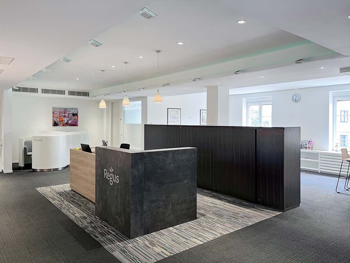 Regus - Munich Maximilianstrasse 35a interior photo 2