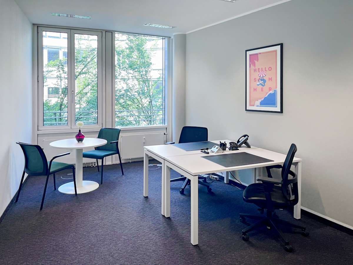 Regus - Munich Maximilianstrasse 35a interior photo 7