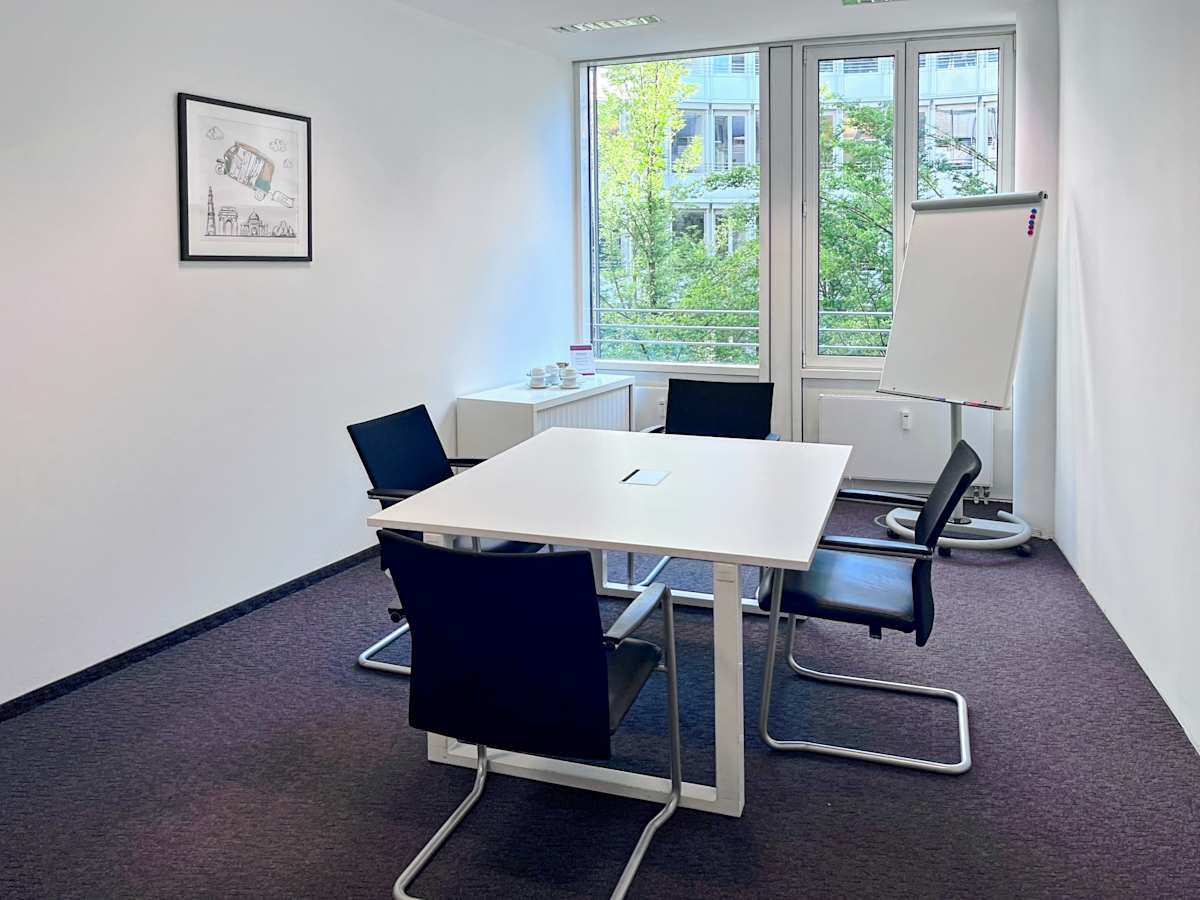 Regus - Munich Maximilianstrasse 35a interior photo 10
