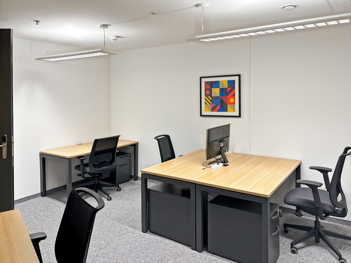 Regus Icon Tower interior photo 13