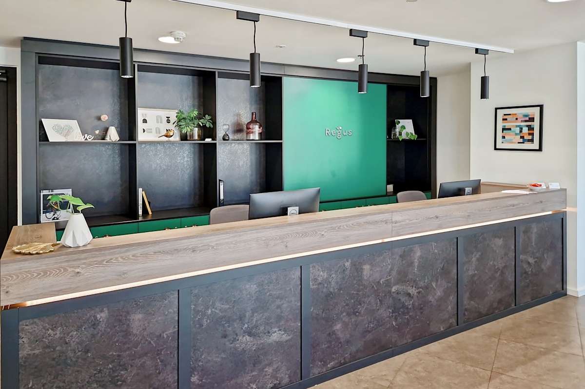 Regus Icon Tower interior photo 3