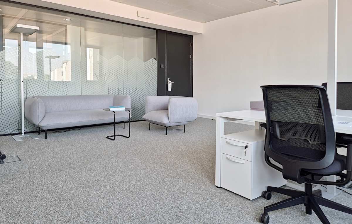 Spaces Square One interior photo 7