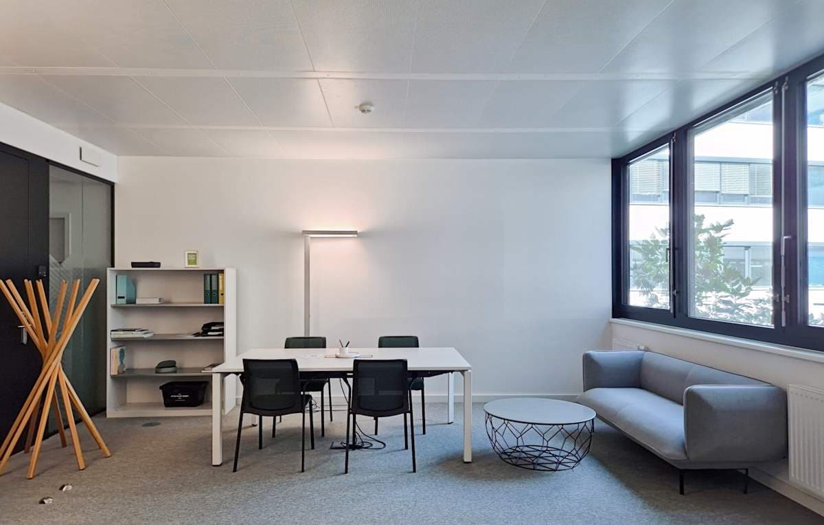 Spaces Square One interior photo 9