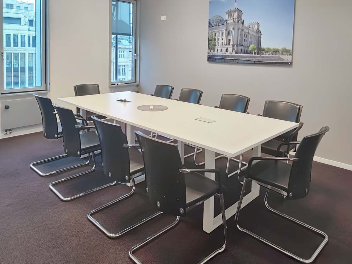 Regus Berlin Unter den Linden interior photo 3