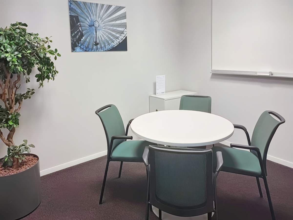 Regus Berlin Unter den Linden interior photo 9