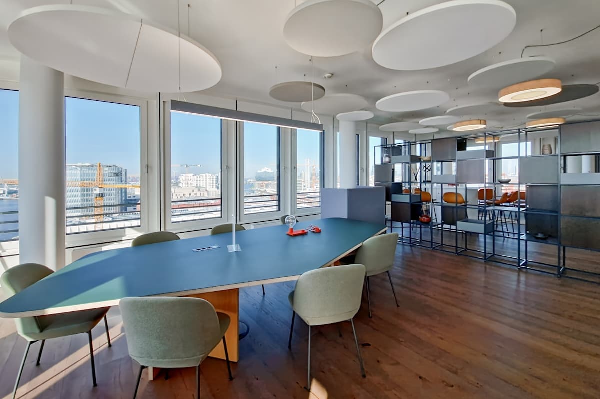 Regus Hamburg HafenCity interior photo 10