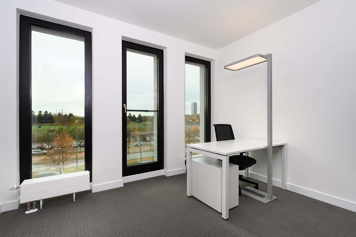 Regus - Munich, Moosacher Strasse interior photo 4
