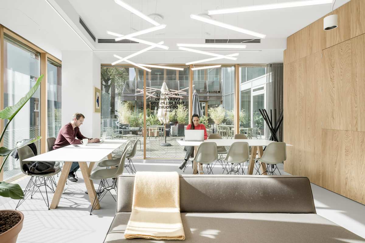 Regus Düsseldorf Kennedydamm interior photo 7