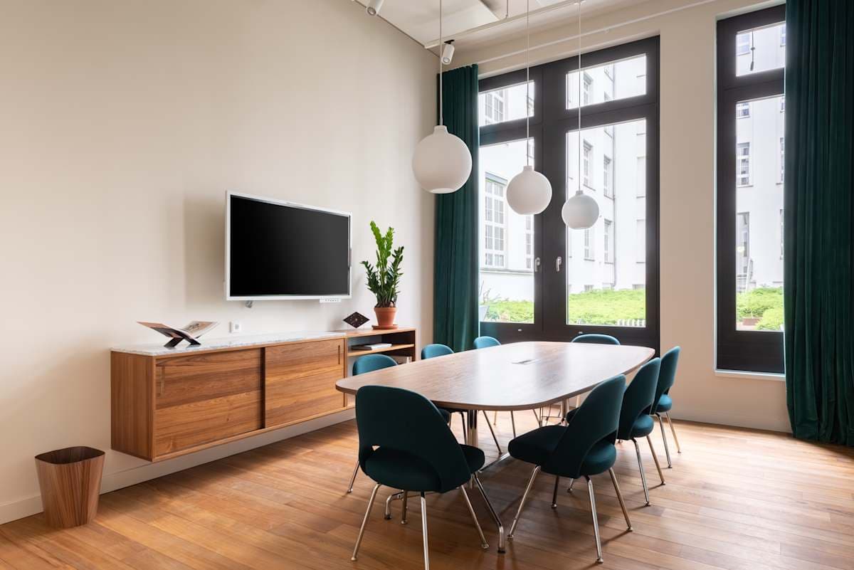 Signature by Regus interior photo 6