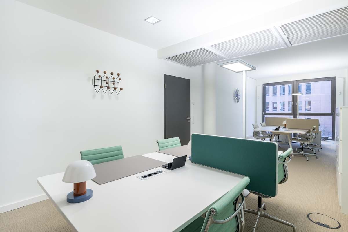 Signature by Regus interior photo 4