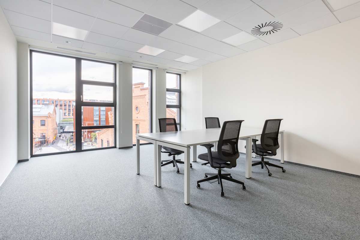 Spaces Koneser Building M interior photo 4