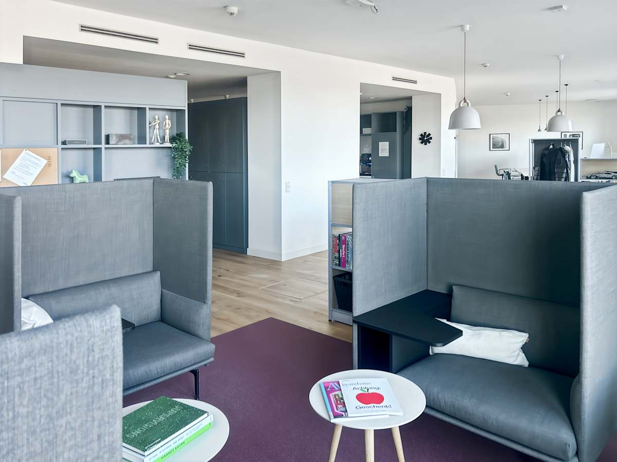 Regus Bergedorfer Tor interior photo 12