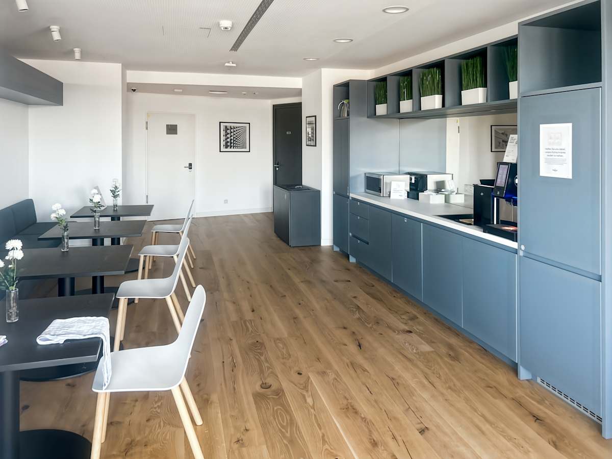 Regus Bergedorfer Tor interior photo 6