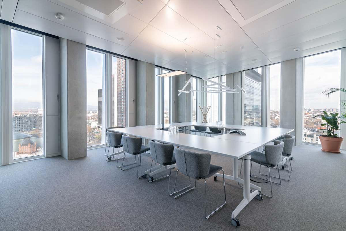 Spaces Tower One interior photo 4