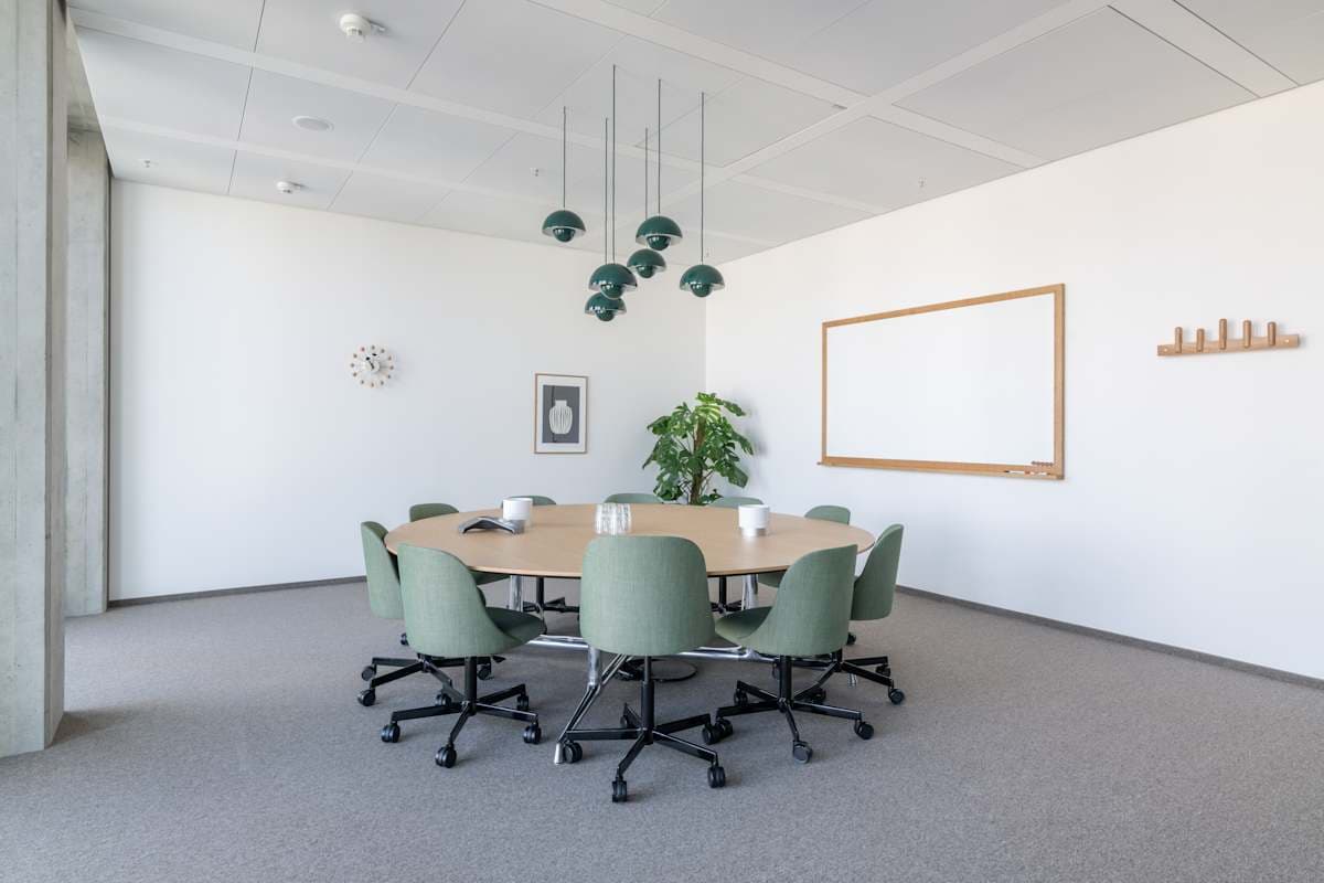 Spaces Tower One interior photo 6
