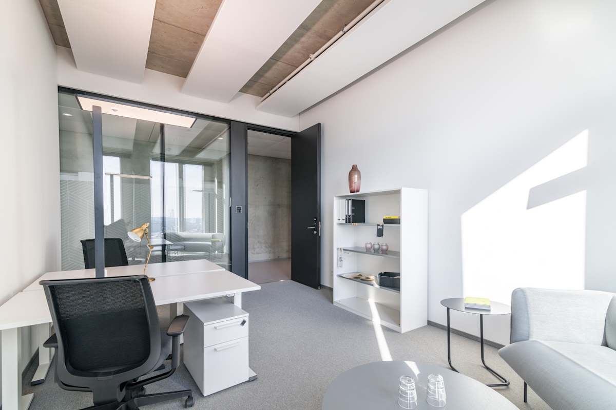 Spaces Tower One interior photo 8