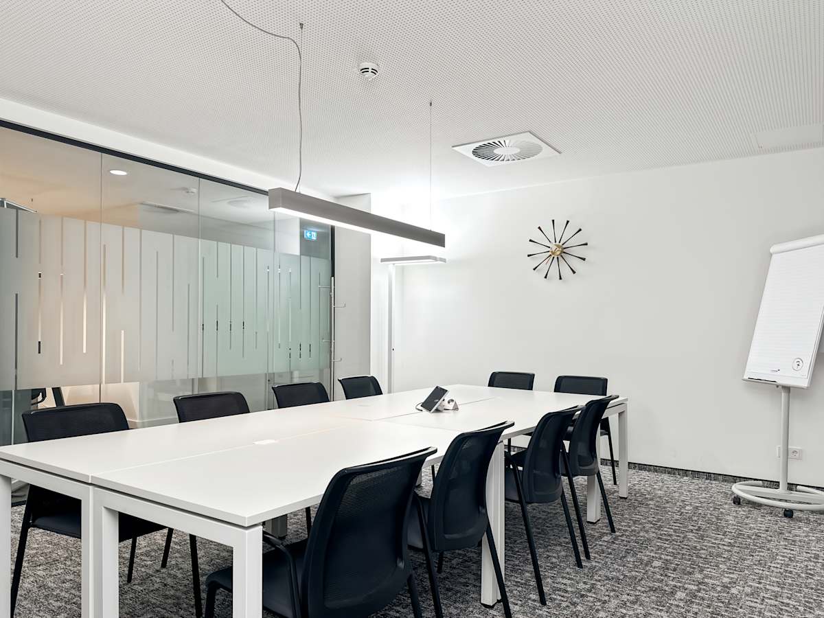 Regus - Hamburg, Hohe Bleichen interior photo 9