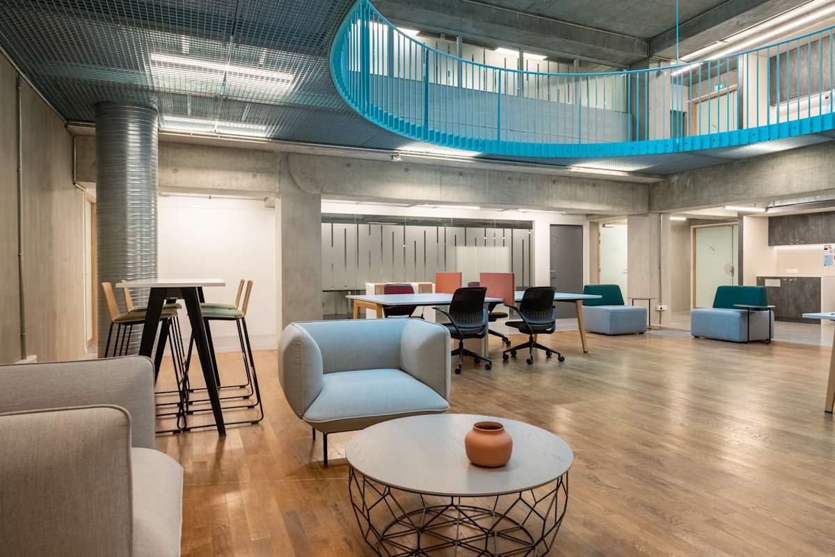 Regus - 64 Avenue Parmentier interior photo 7