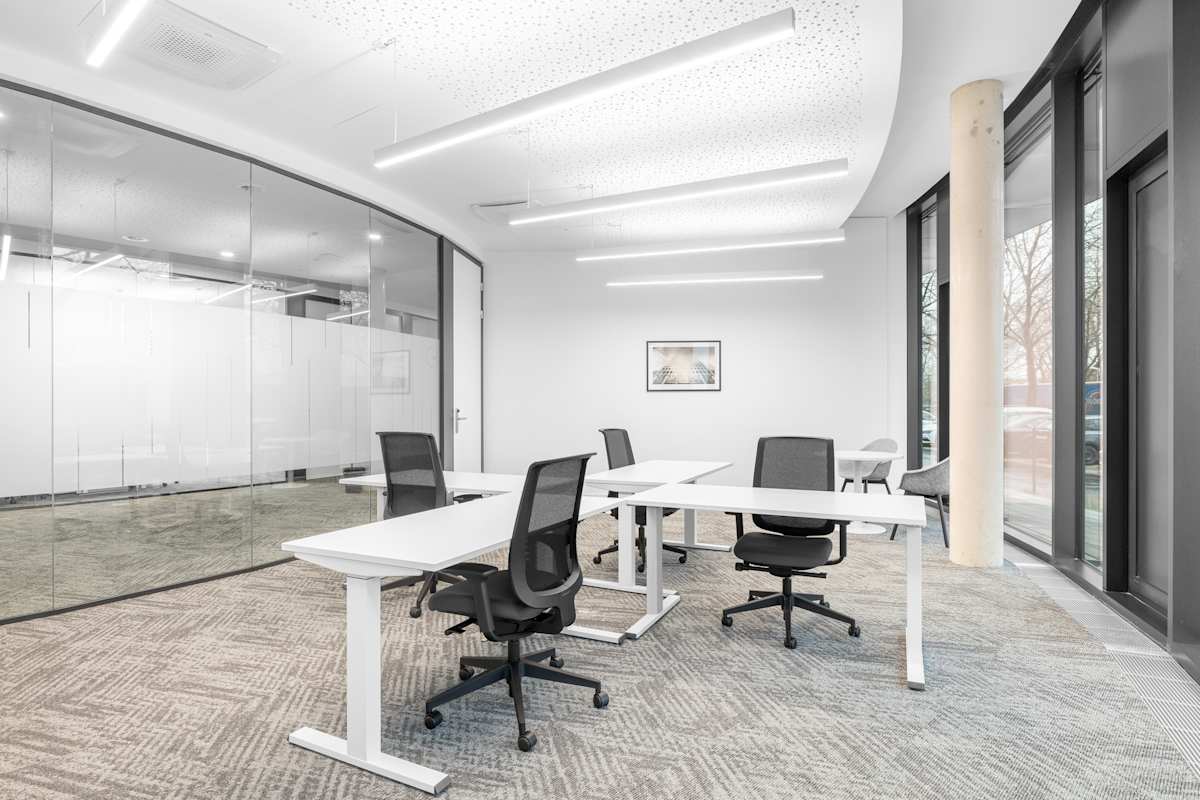 Regus Dusseldorf Theodorstraße  interior photo 7
