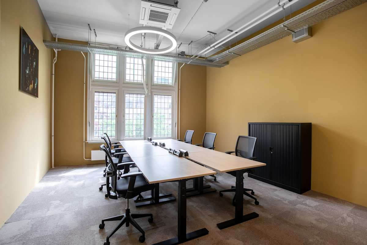 Regus - Nieuwezijds interior photo 7
