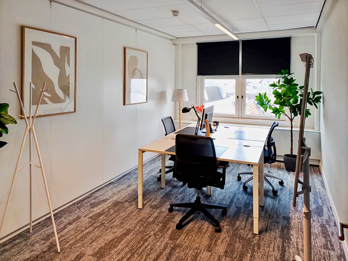 Regus - Rokin interior photo 11