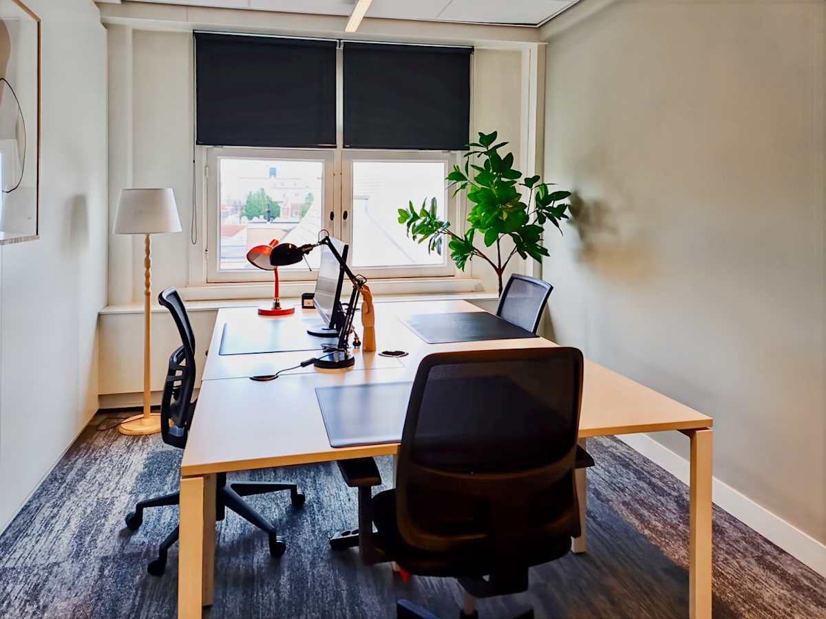 Regus - Rokin interior photo 7