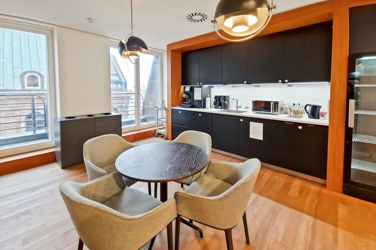 Signature by Regus - Hamburg, Jungfernstieg interior photo 12