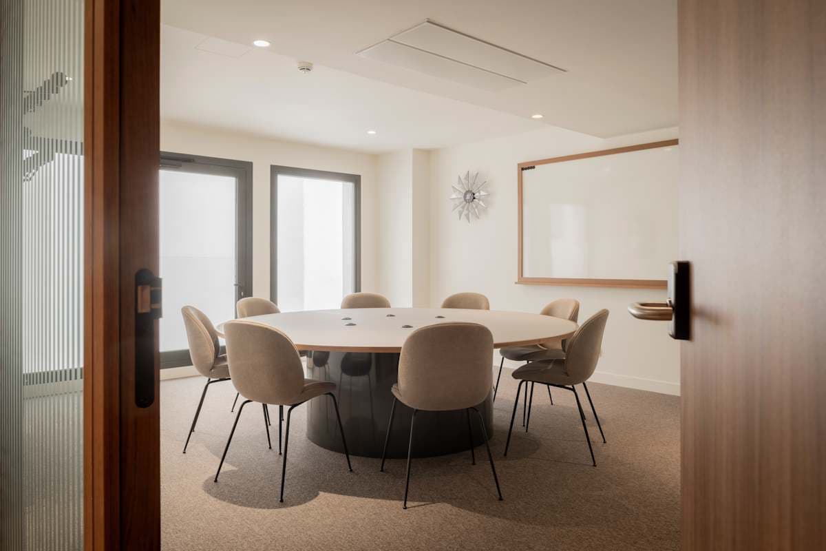 Signature Velazquez 34 interior photo 3