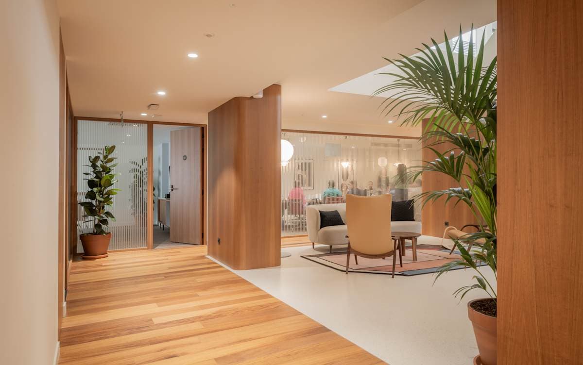 Signature Velazquez 34 interior photo 8