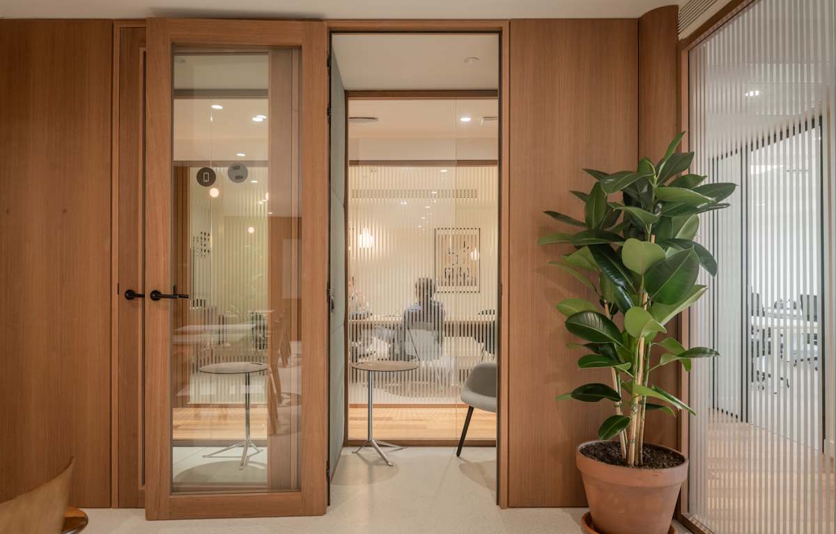 Signature Velazquez 34 interior photo 9