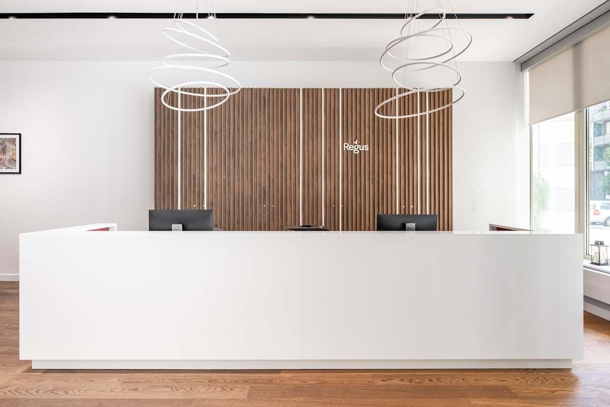 Regus - Warsaw Sheraton Plaza interior photo 2