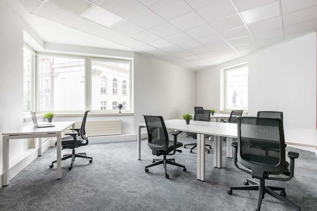 Regus - Warsaw Sheraton Plaza interior photo 4