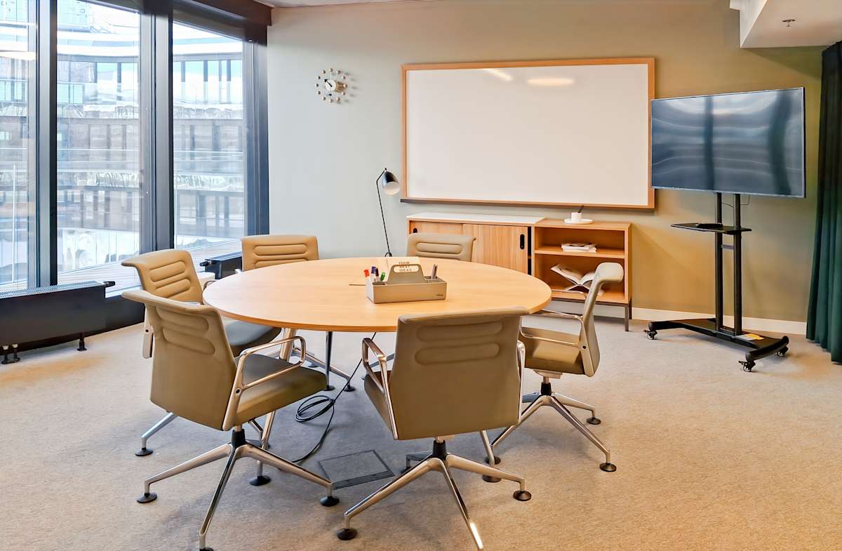 Spaces Julius-Tandler-Platz 3 interior photo 10